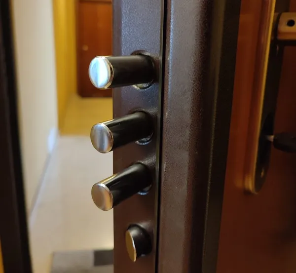 Catenacci di una serratura di sicurezza in primo piano — Argelato (BO)
